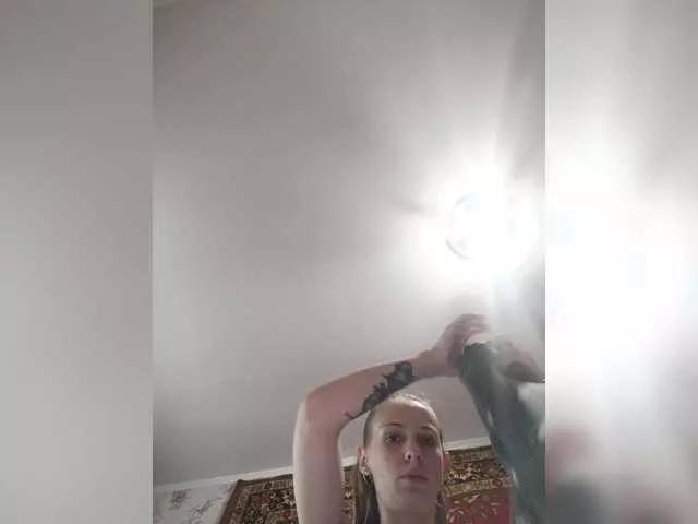 Marina-9819 from BongaCams is Freechat