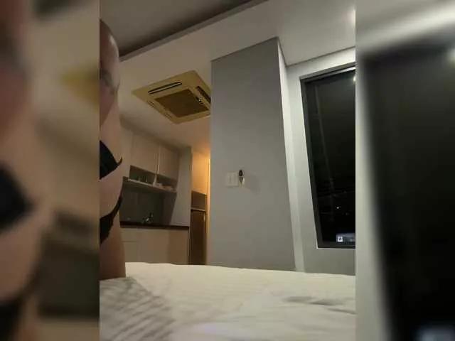 Masturbate to athletic naked models. Naked sweet Free Performers.