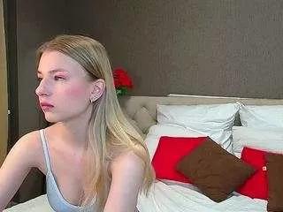 em1ly-burn from CamSoda is Freechat