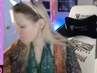 emeryemeralds from CamSoda