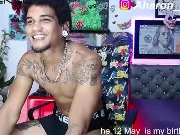 aharon_sexo1 from Chaturbate