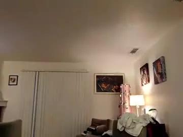 buttercuppe302519 from Chaturbate