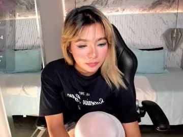emilly_mell from Chaturbate is Freechat