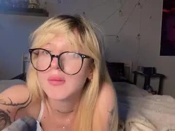 fluffy_delle from Chaturbate is Freechat