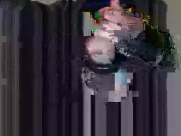 hellainches8 from Chaturbate