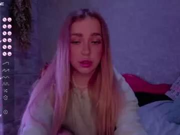 holly_molly8 from Chaturbate is Freechat