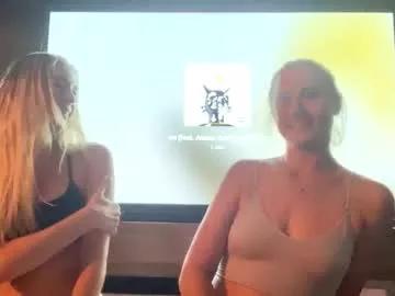 iluvyoujenny from Chaturbate is Freechat