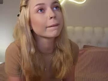 kelly_peachpiee from Chaturbate is Freechat