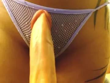 kiki_cyrus from Chaturbate