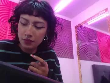 kiki_cyrus from Chaturbate