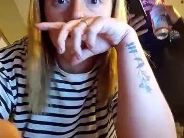 ladyakr from Chaturbate is Freechat