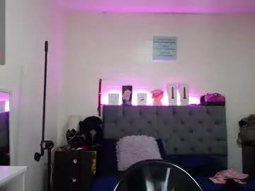 louise_nails from Chaturbate is Freechat