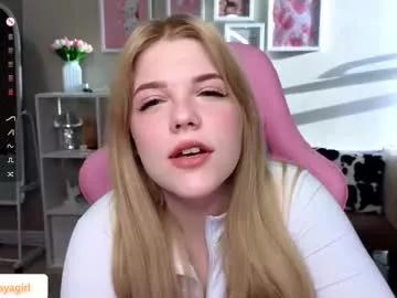 maya_blonde18 from Chaturbate