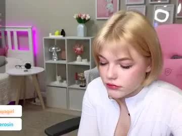 maya_blonde18 from Chaturbate