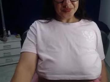 ninimature from Chaturbate