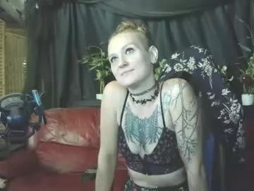 queenfrostbitten from Chaturbate is Freechat