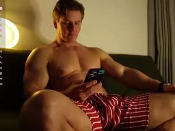 steevemuscle from Chaturbate