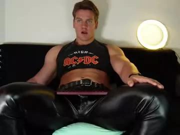 steevemuscle from Chaturbate
