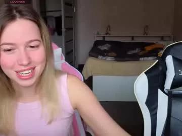 stefany_and_bettany from Chaturbate is Freechat