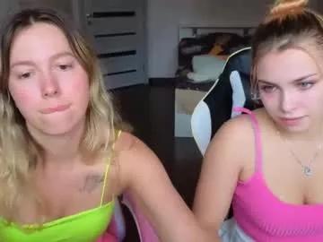 stefany_and_bettany from Chaturbate is Freechat