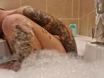 tattedfreeusetoy from Chaturbate