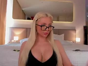 wow_peach_girl from Chaturbate is Freechat