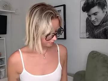 xoelena from Chaturbate is Freechat