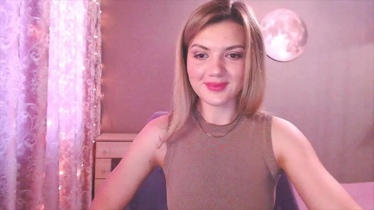 CuteClover from Streamray is Freechat