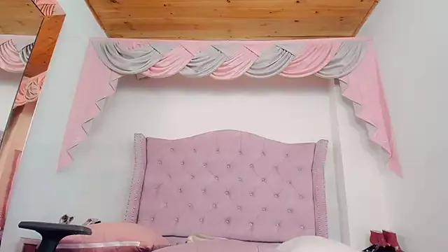 _Abby_white_ from StripChat is Freechat