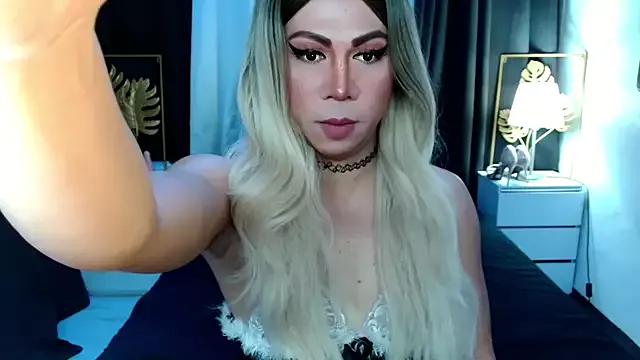 _Carmilla from StripChat is Freechat