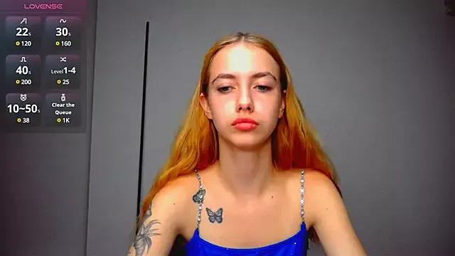 A_Karolina from StripChat is Freechat