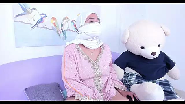 Aaliyah_arabic from StripChat is Freechat