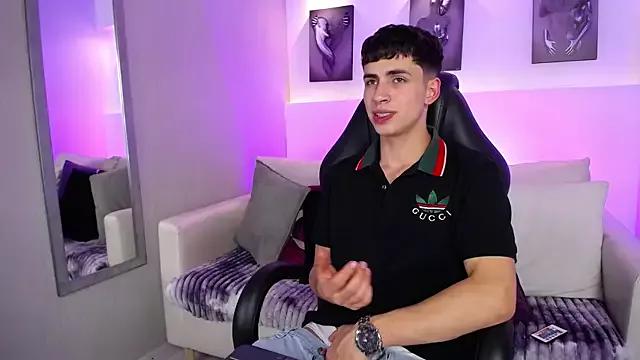 AdrianRinaldi from StripChat is Freechat