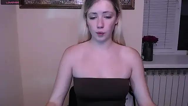 AliceHotty_ from StripChat is Freechat