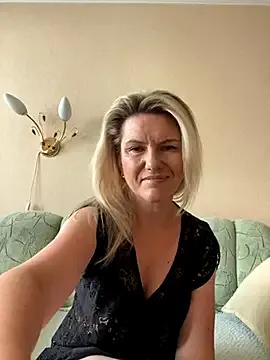 AliceSwan4011 from StripChat is Freechat