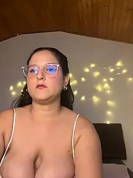 Alina0 from StripChat is Freechat