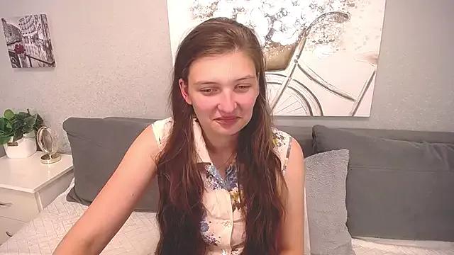 AlisaPeres from StripChat is Freechat