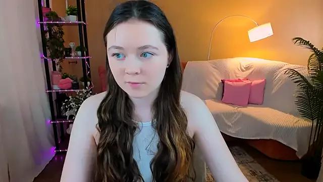 AlluringLookk from StripChat is Freechat