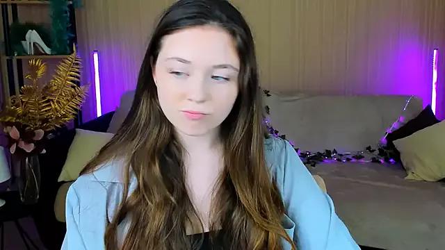AlluringLookk from StripChat is Freechat