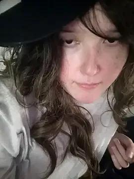 Aluuris_Moonlight from StripChat is Freechat
