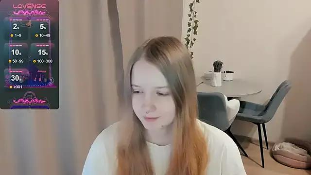 Alyaley from StripChat is Freechat