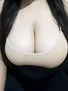 Amber-Sexy from StripChat is Freechat