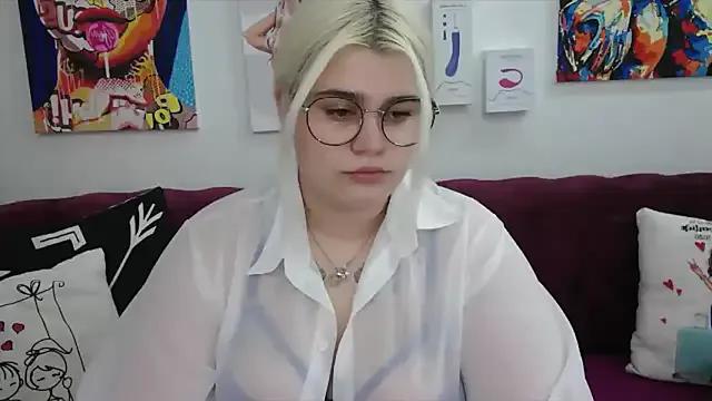 Amber_Monro from StripChat is Freechat