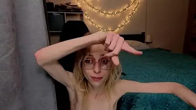 amber_quell_here from StripChat is Freechat