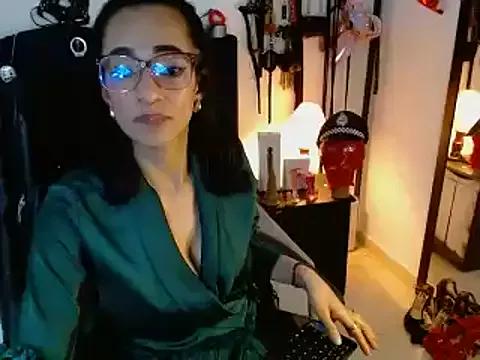 AmelieMartinez from StripChat is Freechat