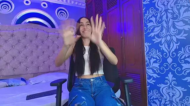 amira_pearl from StripChat is Freechat