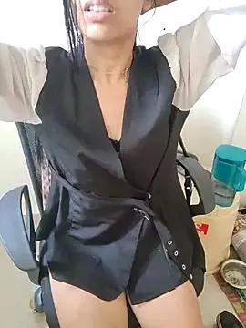 Amorous_Emily_Diva from StripChat is Freechat