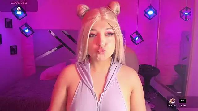 AnaVelvett from StripChat is Freechat