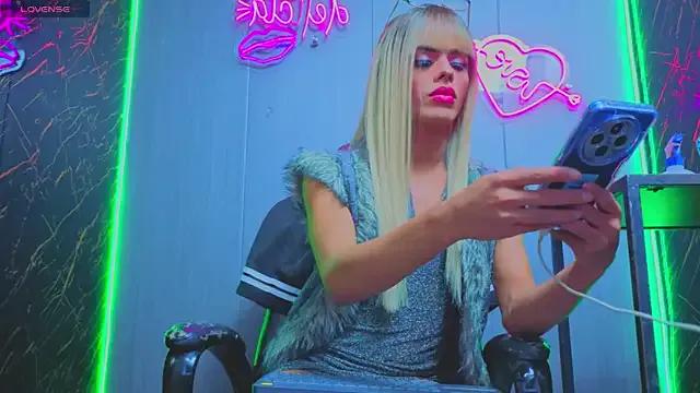 antonella_sexidoll from StripChat is Freechat