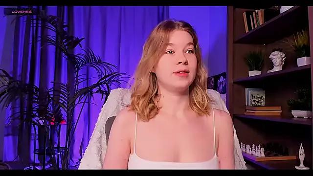 AriaraNoir from StripChat is Freechat